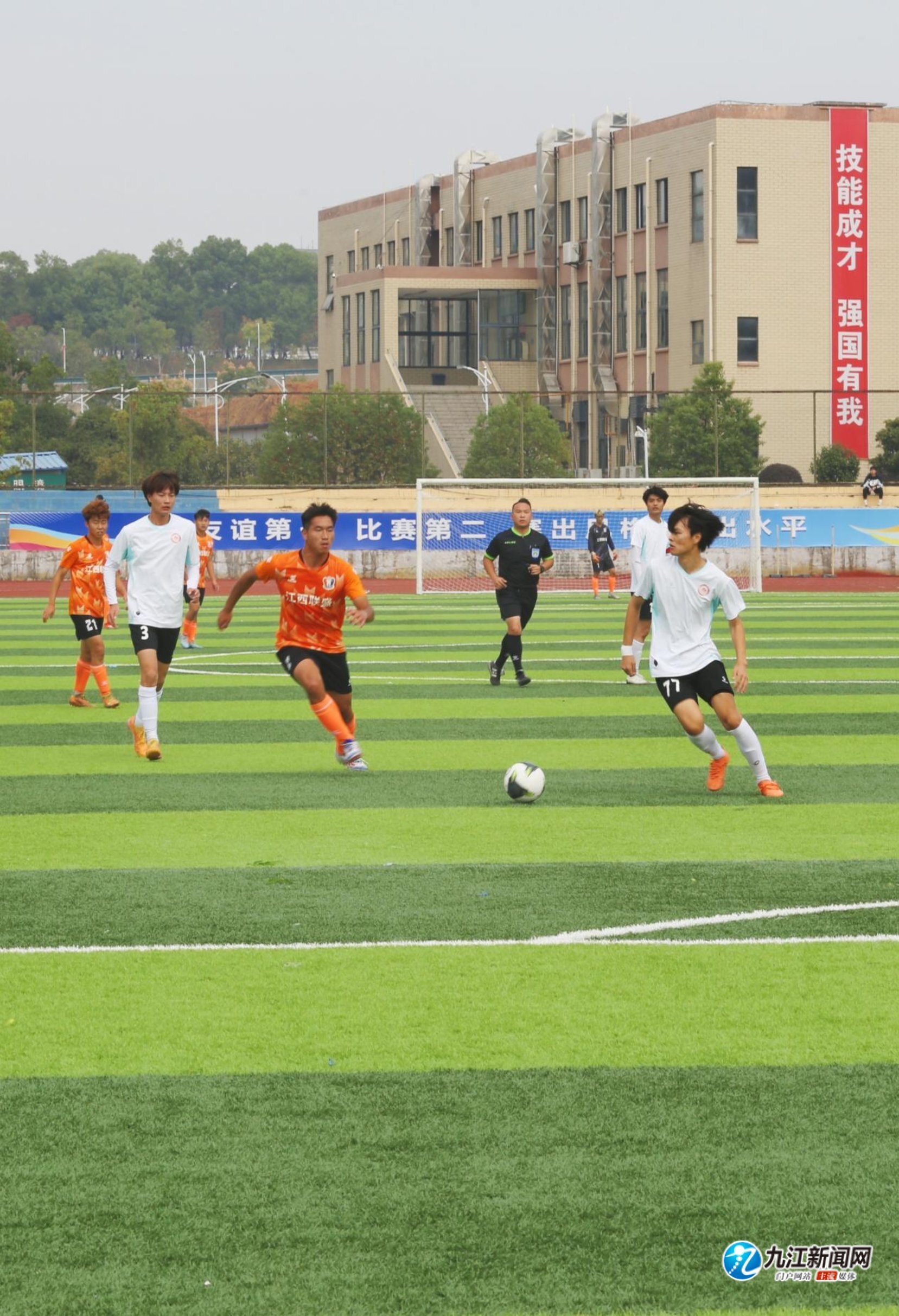 不仅仅依靠 不仅仅依靠