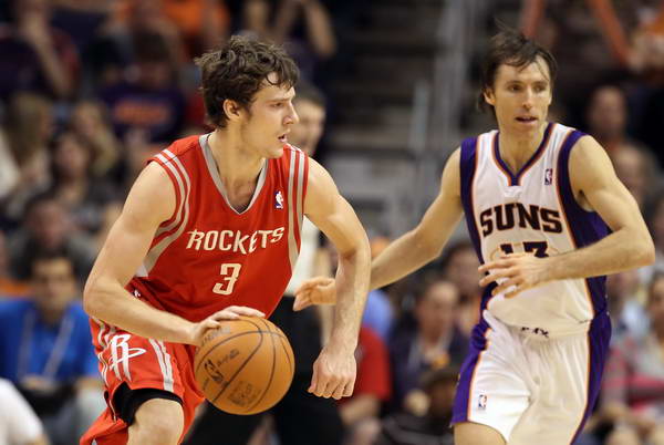 队树立了一 队树立了一