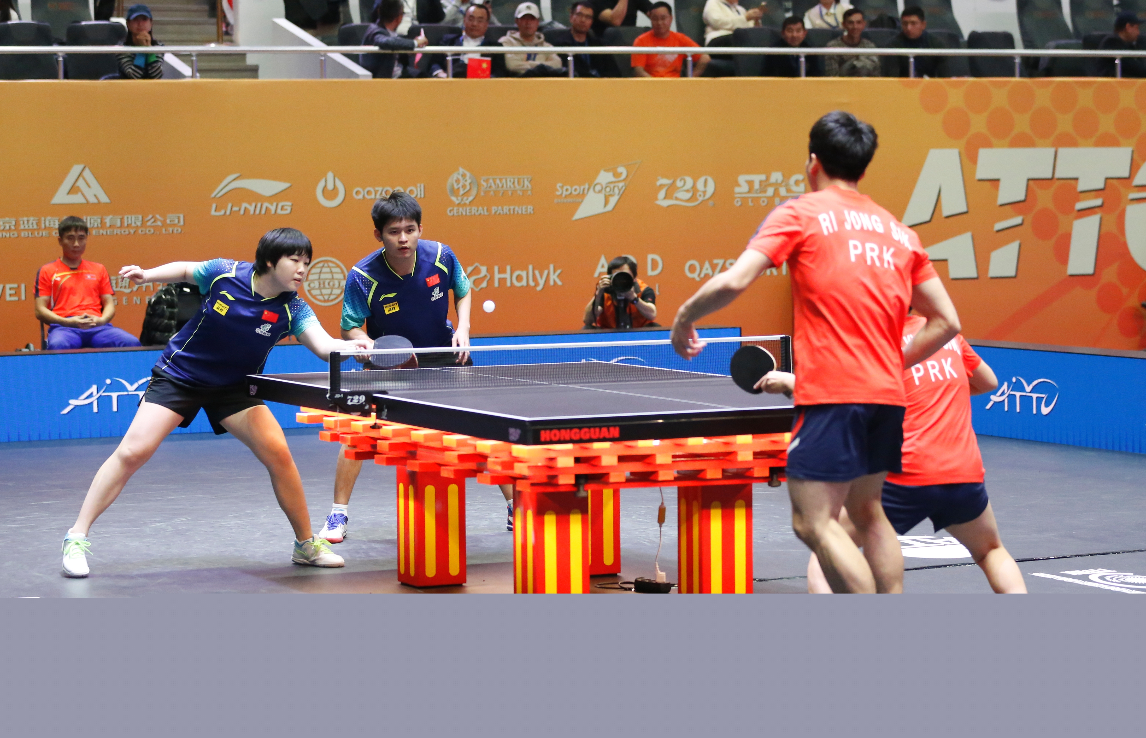 日本队凭借 日本队凭借